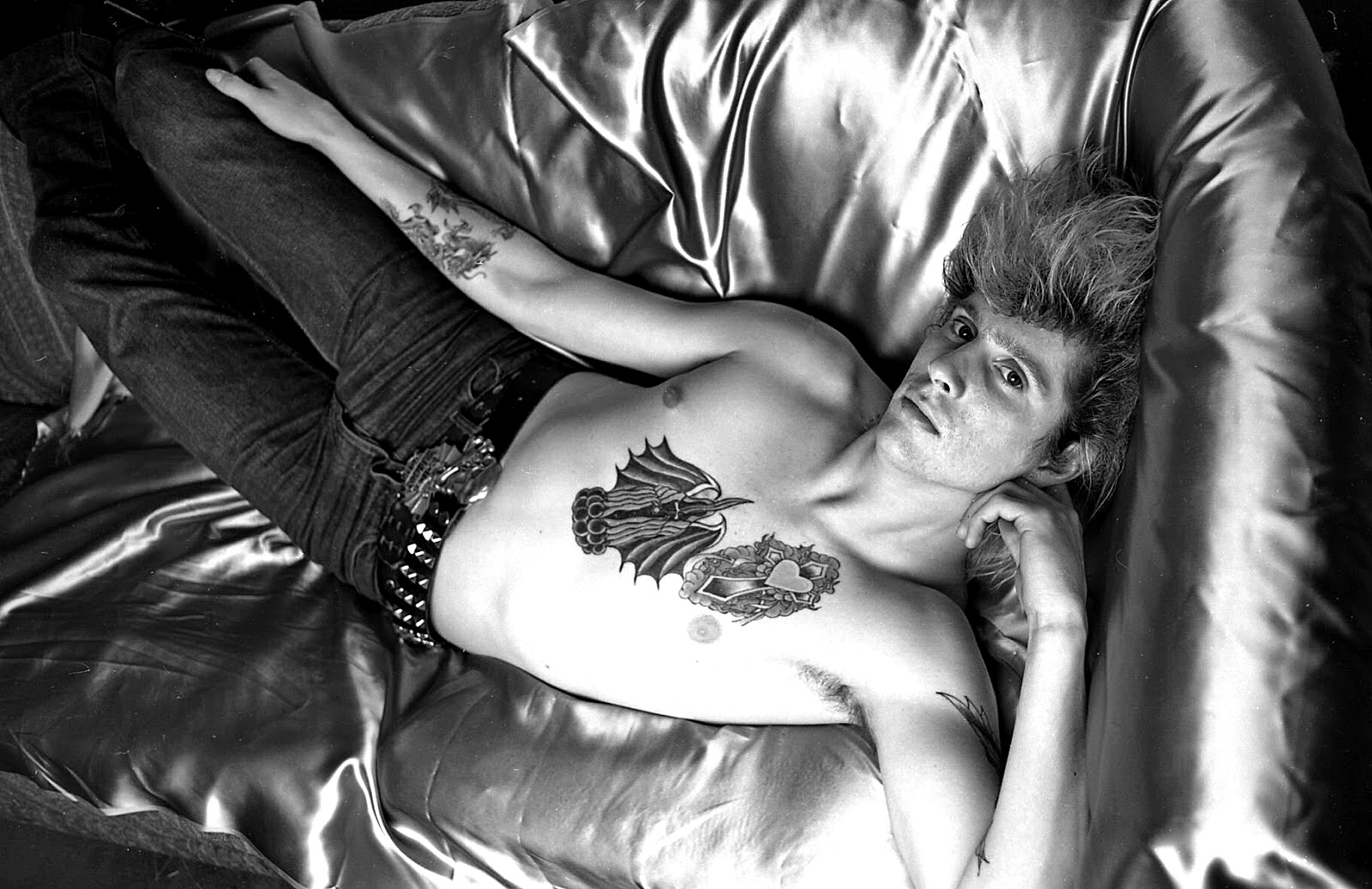 Randy Rampage reclining in the original RandyRampage.com entrance photograph.